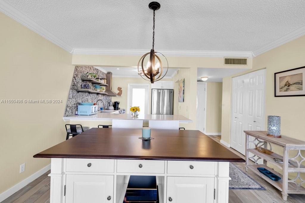 303 Riverside Dr, Pompano Beach, FL, 33062 United States, 1 Bedroom Bedrooms, ,1 BathroomBathrooms,Residential,For Sale,Riverside Dr,A11550498