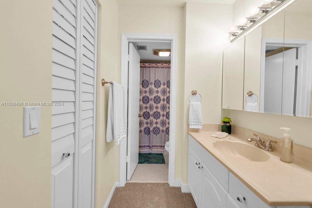 303 Riverside Dr, Pompano Beach, FL, 33062 United States, 1 Bedroom Bedrooms, ,1 BathroomBathrooms,Residential,For Sale,Riverside Dr,A11550498