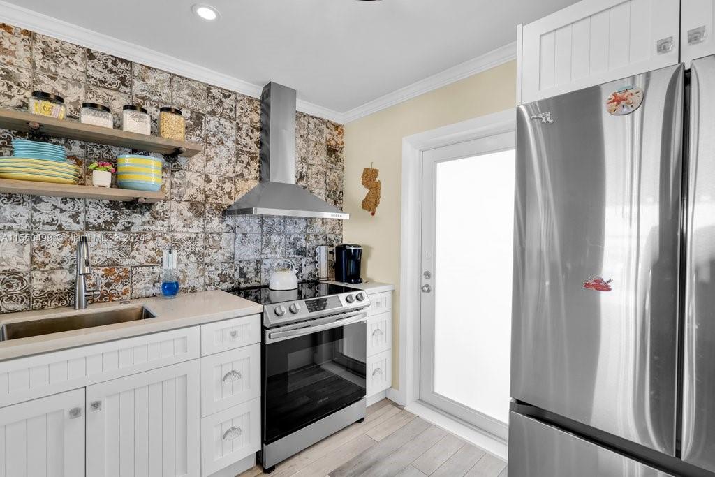 303 Riverside Dr, Pompano Beach, FL, 33062 United States, 1 Bedroom Bedrooms, ,1 BathroomBathrooms,Residential,For Sale,Riverside Dr,A11550498