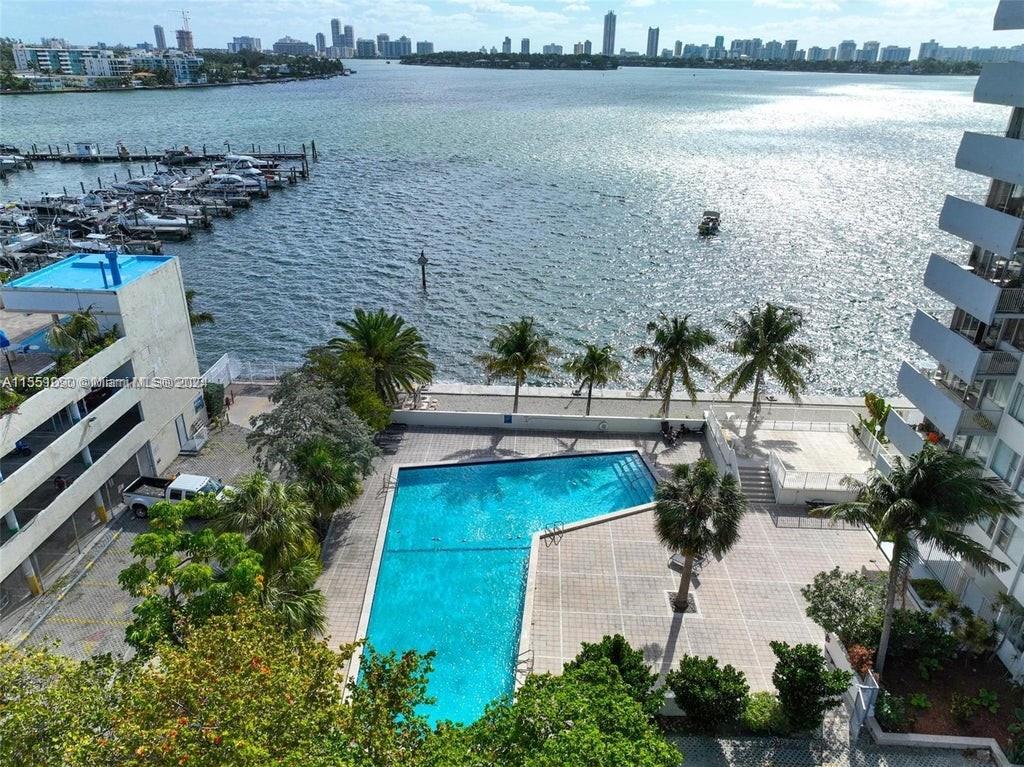 7545 E Treasure Dr #10E For Sale A11551090, FL