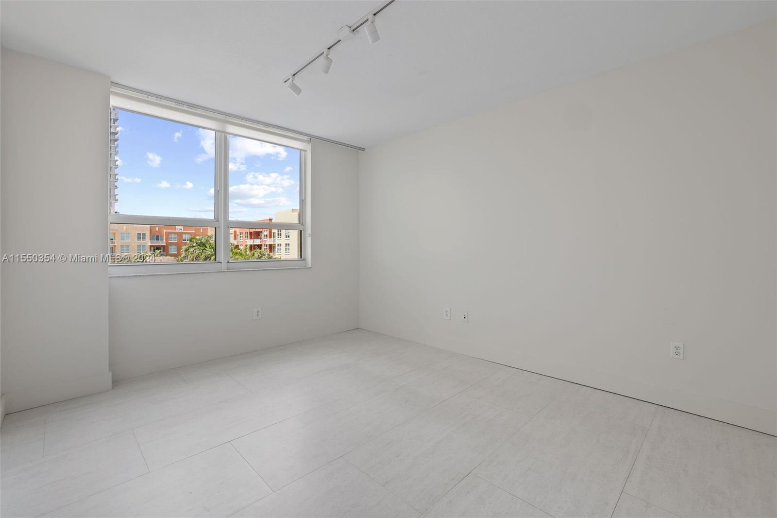 2000 Bayshore Dr, Miami, FL, 33137 United States, 1 Bedroom Bedrooms, ,1 BathroomBathrooms,Residential,For Sale,Bayshore Dr,A11550354