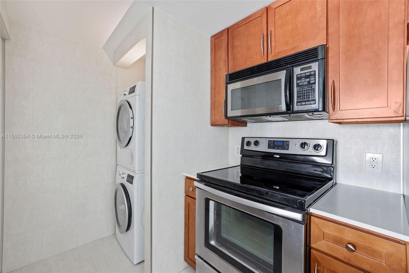 2000 Bayshore Dr, Miami, FL, 33137 United States, 1 Bedroom Bedrooms, ,1 BathroomBathrooms,Residential,For Sale,Bayshore Dr,A11550354