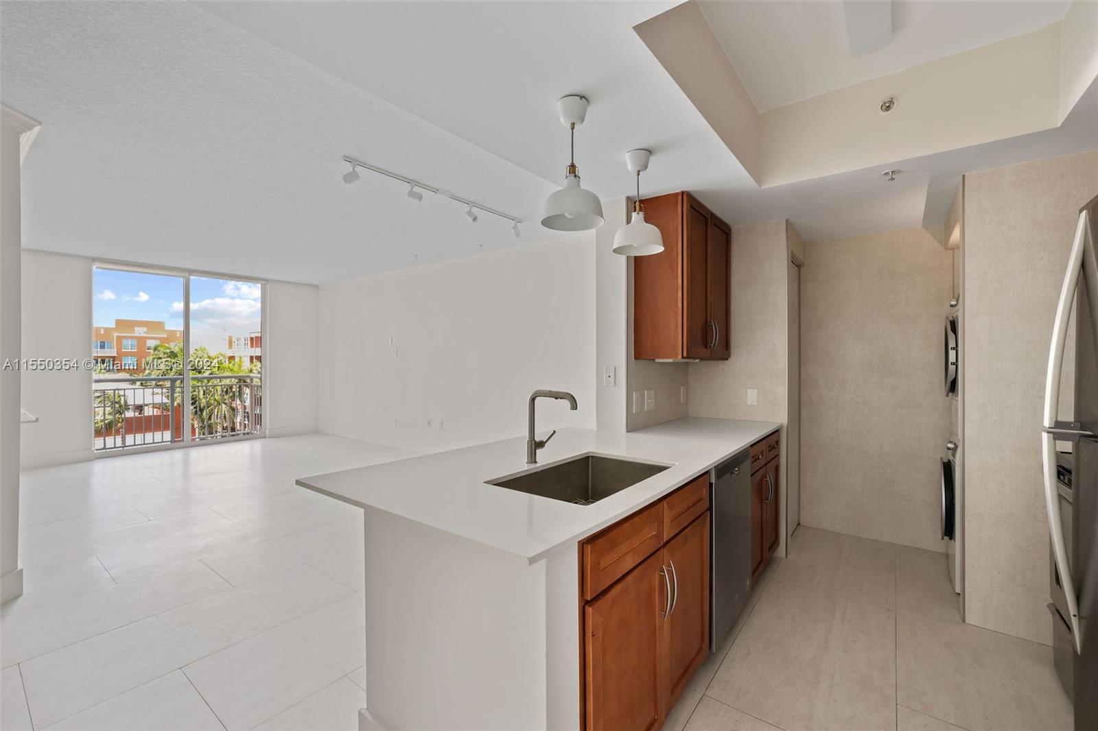 2000 Bayshore Dr, Miami, FL, 33137 United States, 1 Bedroom Bedrooms, ,1 BathroomBathrooms,Residential,For Sale,Bayshore Dr,A11550354