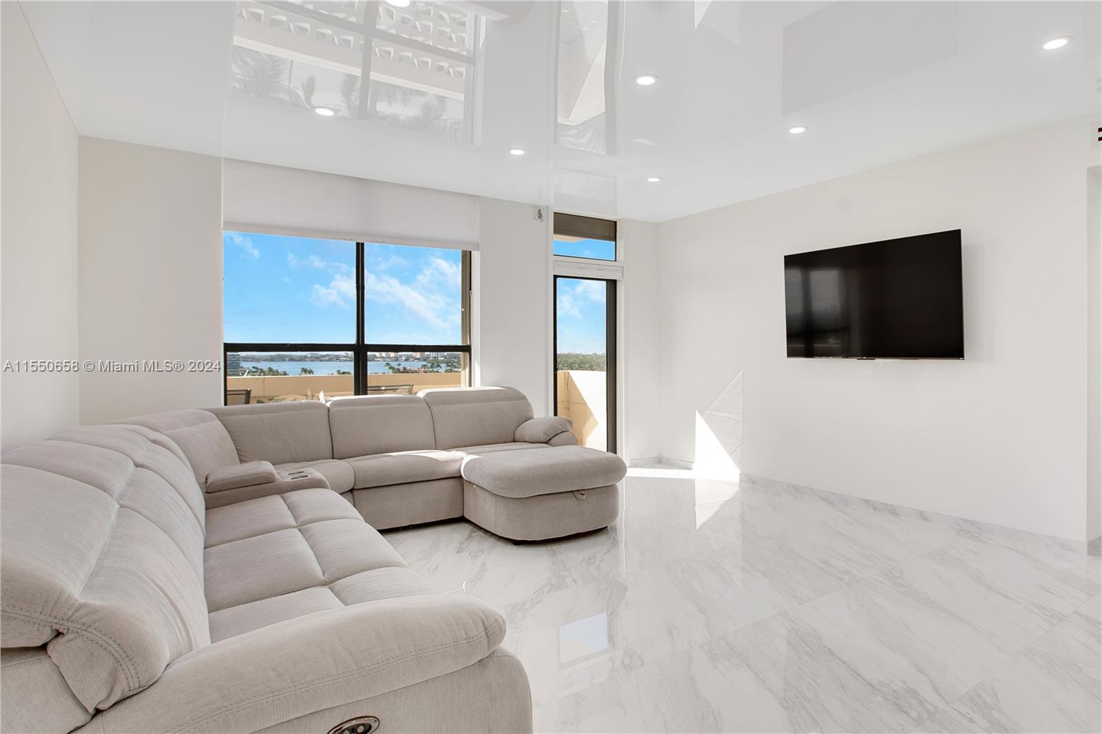 10185 Collins Ave, Bal Harbour, FL, 33154 United States, 2 Bedrooms Bedrooms, ,2 BathroomsBathrooms,Residential,For Sale,Collins Ave,A11550658