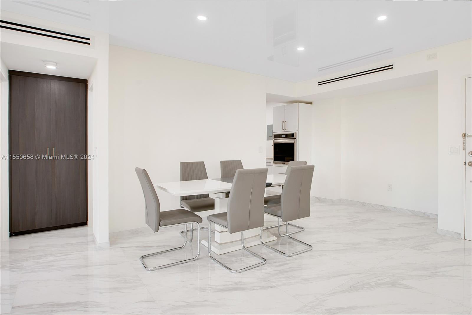10185 Collins Ave, Bal Harbour, FL, 33154 United States, 2 Bedrooms Bedrooms, ,2 BathroomsBathrooms,Residential,For Sale,Collins Ave,A11550658