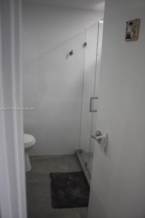 5700 Collins Ave, Miami Beach, FL, 33140 United States, 2 Bedrooms Bedrooms, ,2 BathroomsBathrooms,Residential,For Sale,Collins Ave,A11551113
