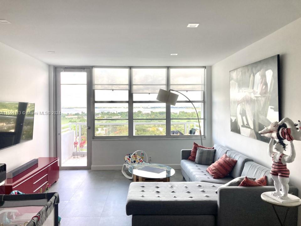 5700 Collins Ave 16H, Miami Beach, Florida 33140, 2 Bedrooms Bedrooms, ,2 BathroomsBathrooms,Residential,For Sale,5700 Collins Ave 16H,A11551113