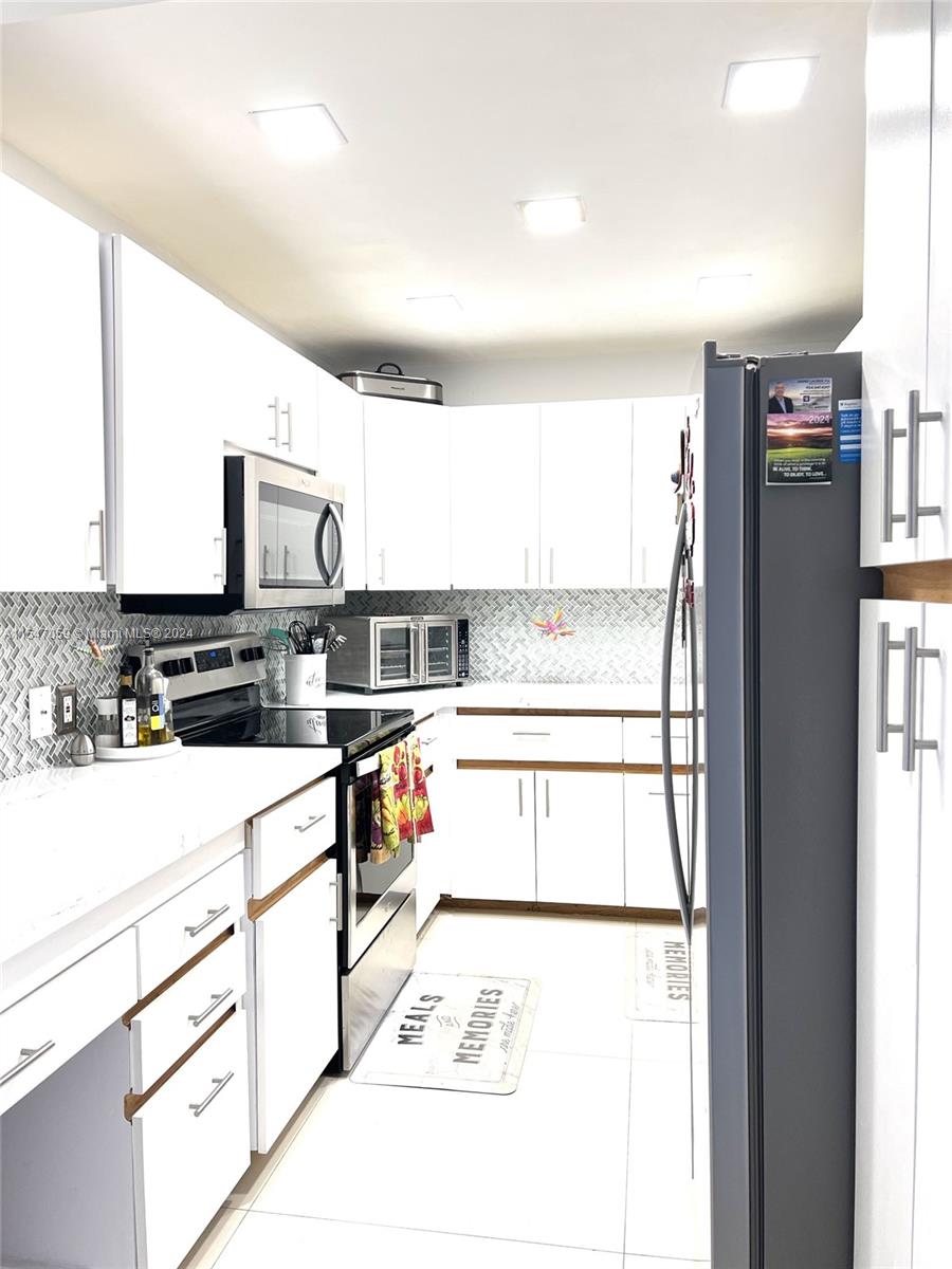 20379 W Country Club Dr 1536, Aventura, Florida 33180, 2 Bedrooms Bedrooms, ,2 BathroomsBathrooms,Residential,For Sale,20379 W Country Club Dr 1536,A11547059