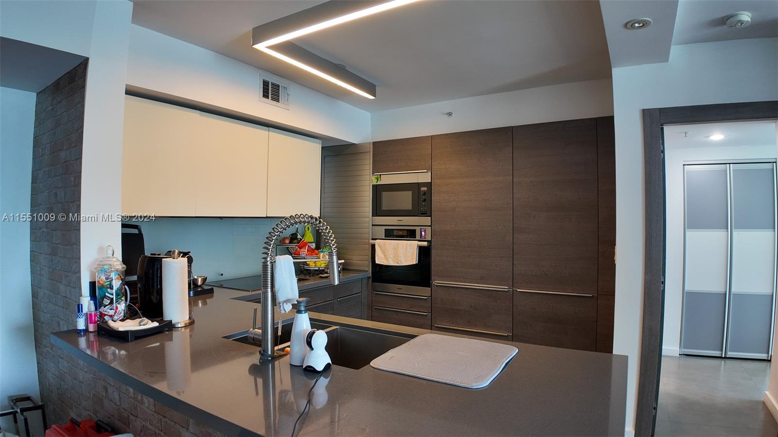 1155 Brickell Bay Dr, Miami, FL, 33131 United States, 2 Bedrooms Bedrooms, ,2 BathroomsBathrooms,Residential,For Sale,Brickell Bay Dr,A11551009