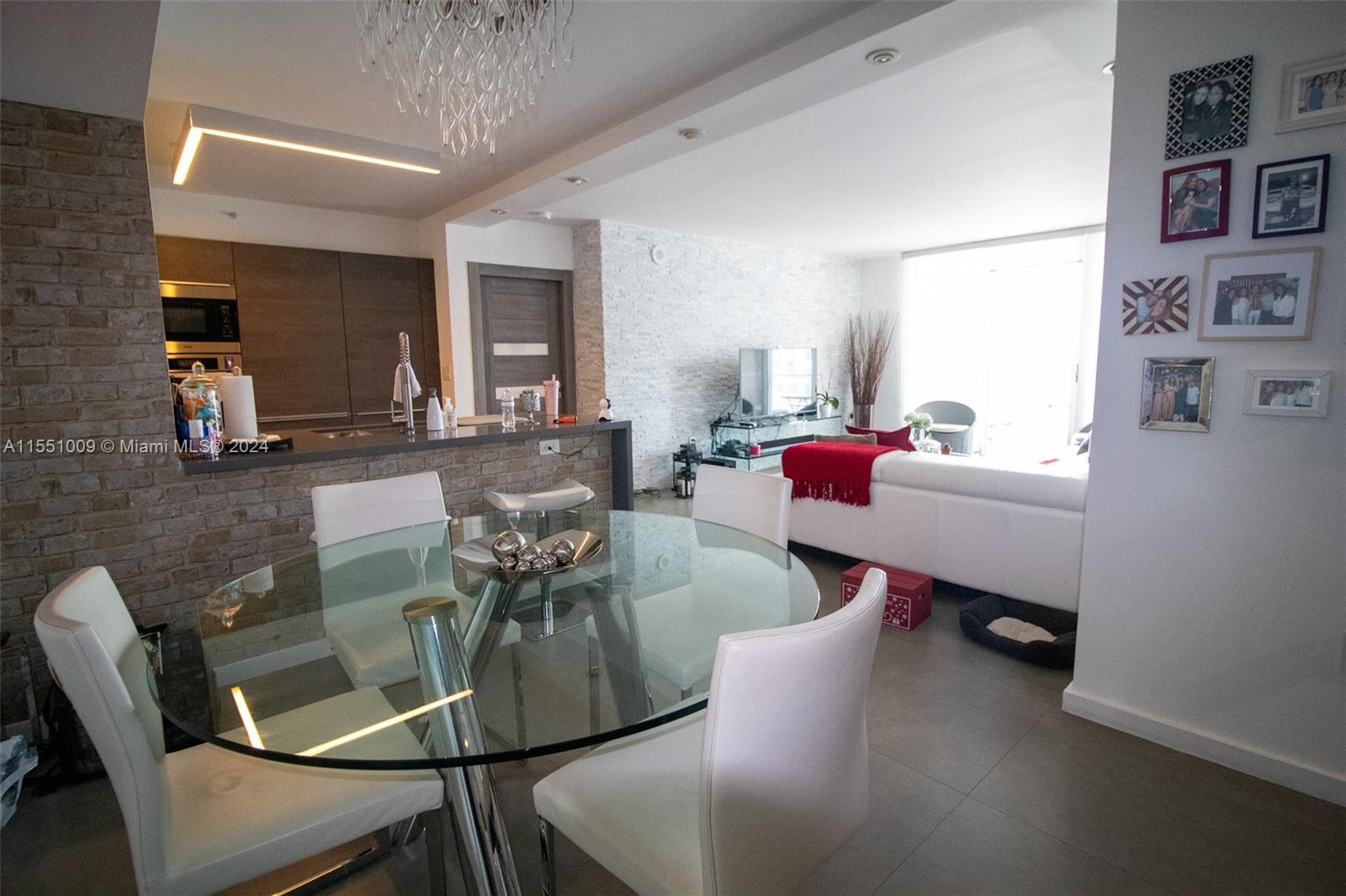 1155 Brickell Bay Dr, Miami, FL, 33131 United States, 2 Bedrooms Bedrooms, ,2 BathroomsBathrooms,Residential,For Sale,Brickell Bay Dr,A11551009
