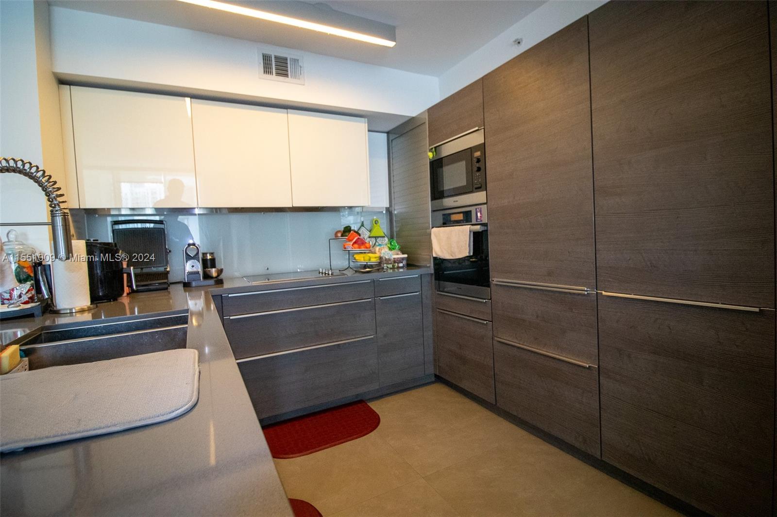 1155 Brickell Bay Dr, Miami, FL, 33131 United States, 2 Bedrooms Bedrooms, ,2 BathroomsBathrooms,Residential,For Sale,Brickell Bay Dr,A11551009