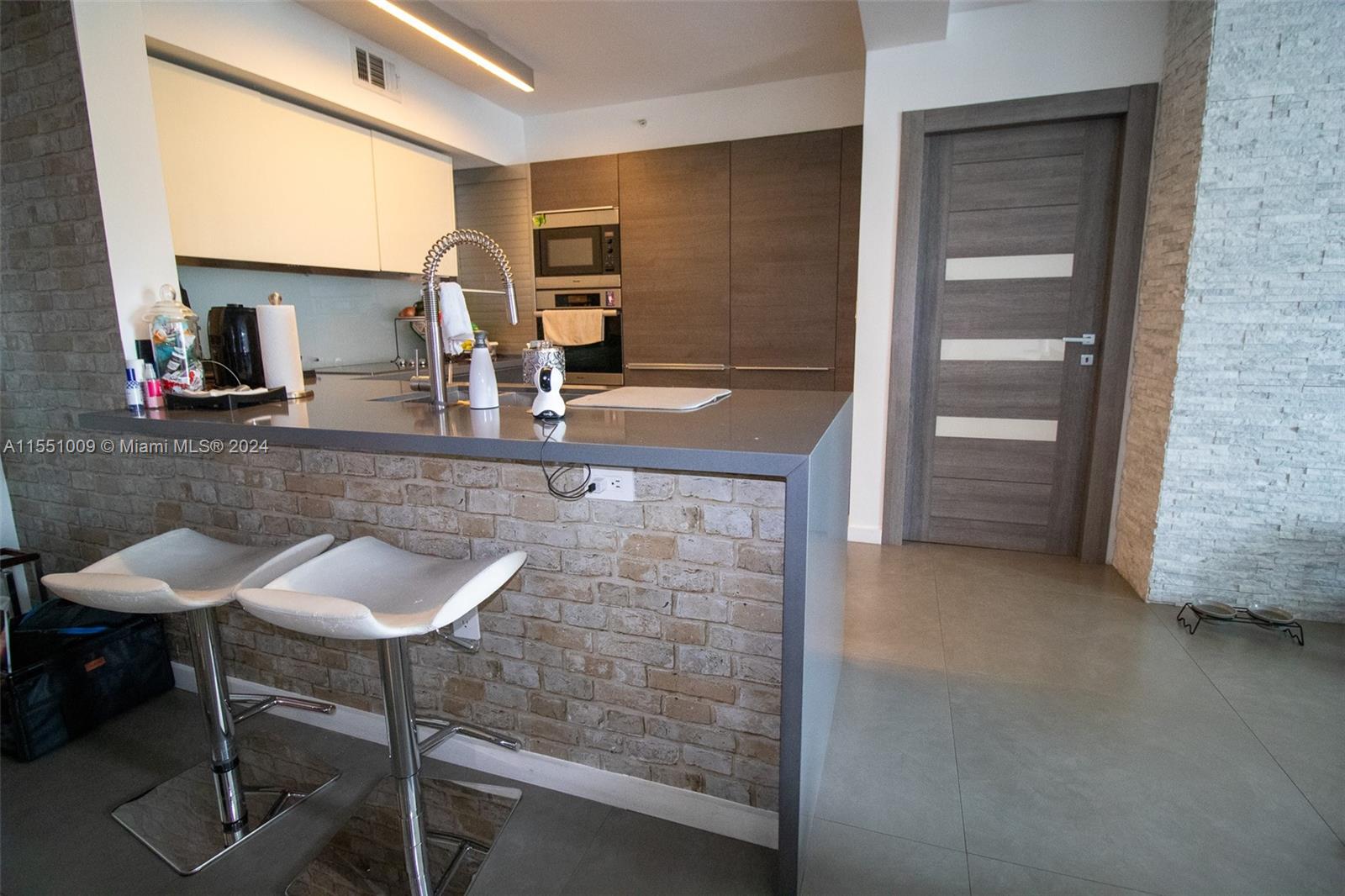 1155 Brickell Bay Dr, Miami, FL, 33131 United States, 2 Bedrooms Bedrooms, ,2 BathroomsBathrooms,Residential,For Sale,Brickell Bay Dr,A11551009