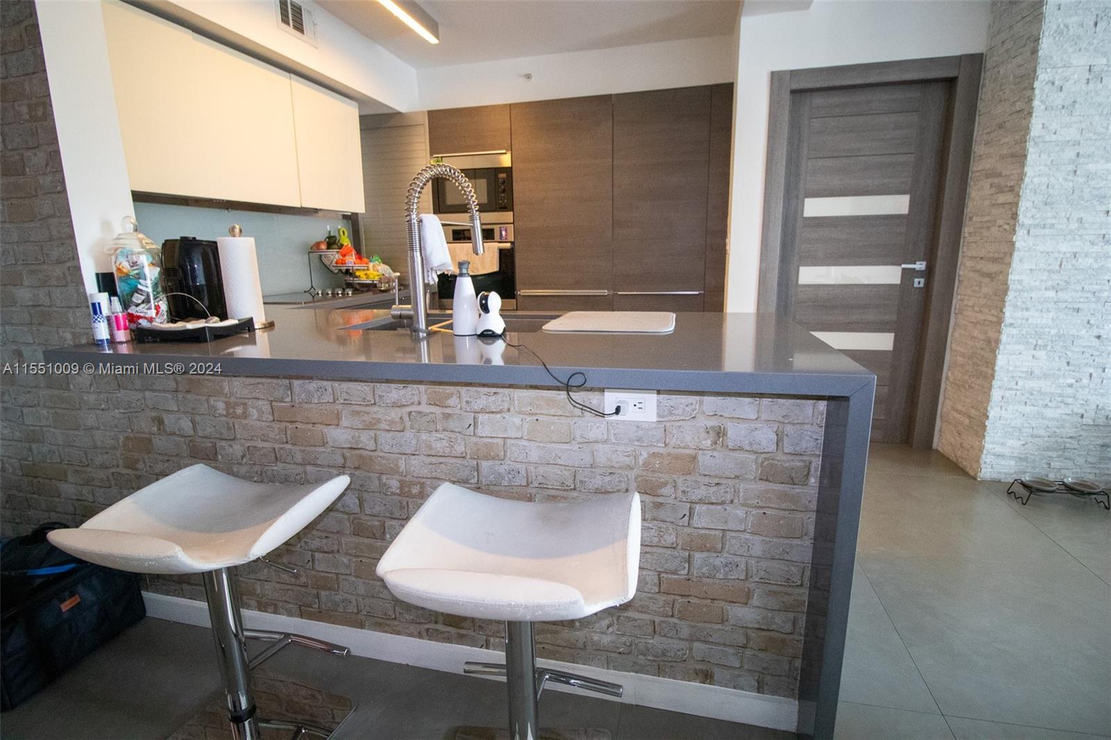 1155 Brickell Bay Dr, Miami, FL, 33131 United States, 2 Bedrooms Bedrooms, ,2 BathroomsBathrooms,Residential,For Sale,Brickell Bay Dr,A11551009