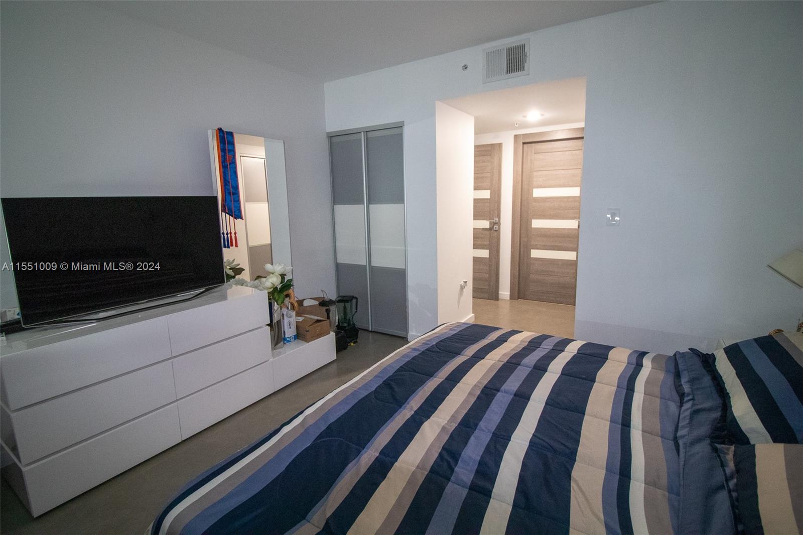 1155 Brickell Bay Dr, Miami, FL, 33131 United States, 2 Bedrooms Bedrooms, ,2 BathroomsBathrooms,Residential,For Sale,Brickell Bay Dr,A11551009