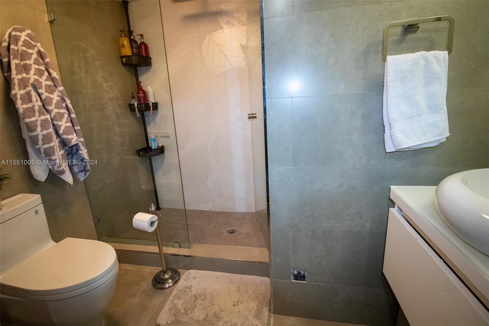 1155 Brickell Bay Dr, Miami, FL, 33131 United States, 2 Bedrooms Bedrooms, ,2 BathroomsBathrooms,Residential,For Sale,Brickell Bay Dr,A11551009