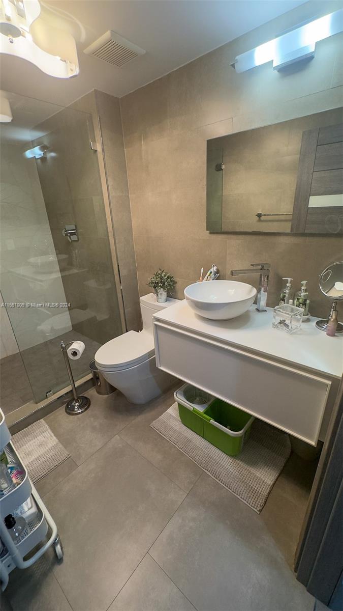 1155 Brickell Bay Dr, Miami, FL, 33131 United States, 2 Bedrooms Bedrooms, ,2 BathroomsBathrooms,Residential,For Sale,Brickell Bay Dr,A11551009