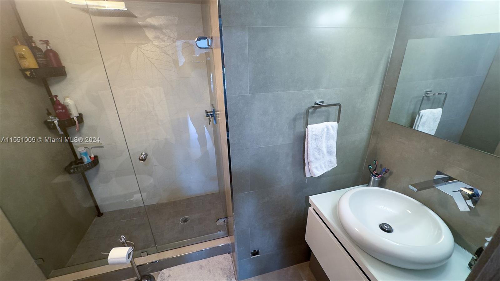 1155 Brickell Bay Dr, Miami, FL, 33131 United States, 2 Bedrooms Bedrooms, ,2 BathroomsBathrooms,Residential,For Sale,Brickell Bay Dr,A11551009