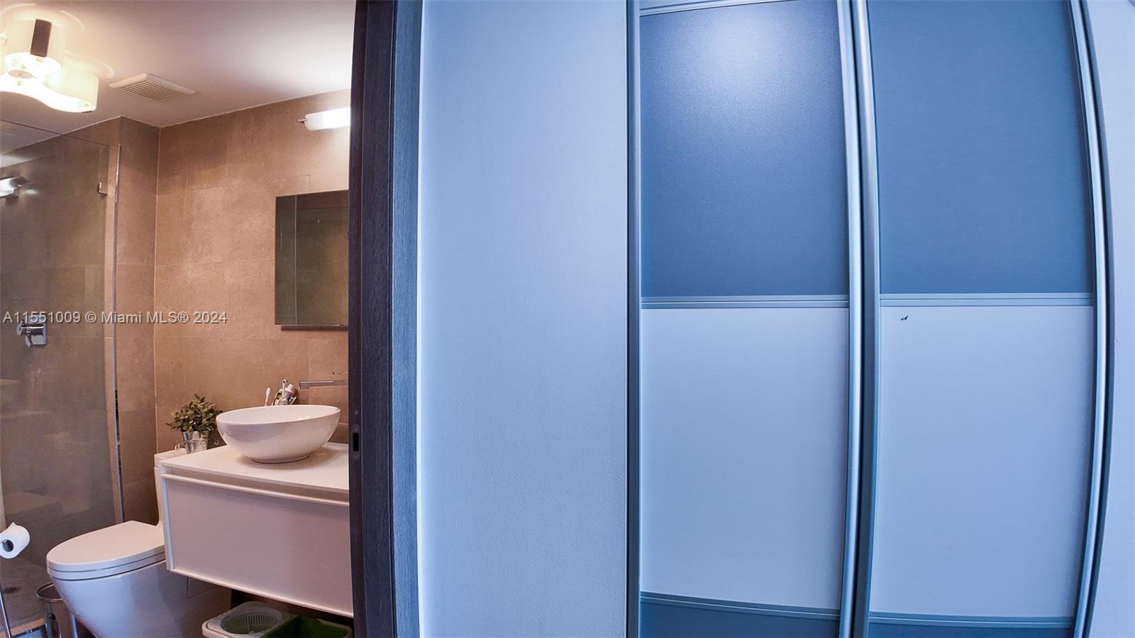 1155 Brickell Bay Dr, Miami, FL, 33131 United States, 2 Bedrooms Bedrooms, ,2 BathroomsBathrooms,Residential,For Sale,Brickell Bay Dr,A11551009