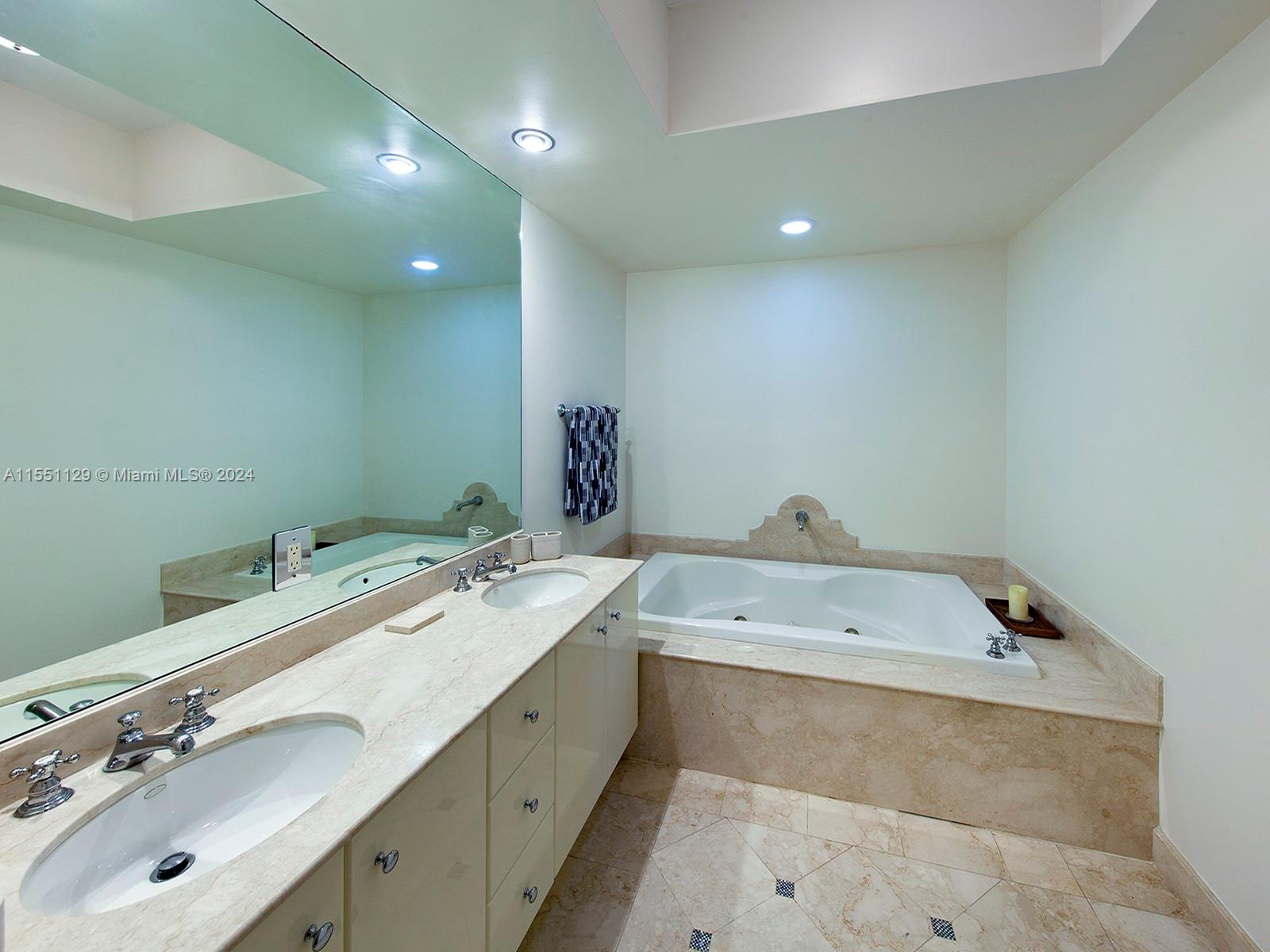 100 S Pointe Dr 907, Miami Beach, Florida 33139, 2 Bedrooms Bedrooms, ,2 BathroomsBathrooms,Residential,For Sale,100 S Pointe Dr 907,A11551129