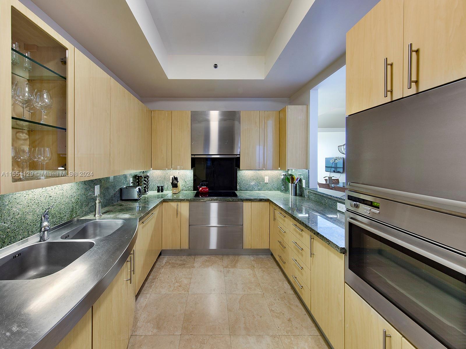 100 Pointe Dr, Miami Beach, FL, 33139 United States, 2 Bedrooms Bedrooms, ,2 BathroomsBathrooms,Residential,For Sale,Pointe Dr,A11551129