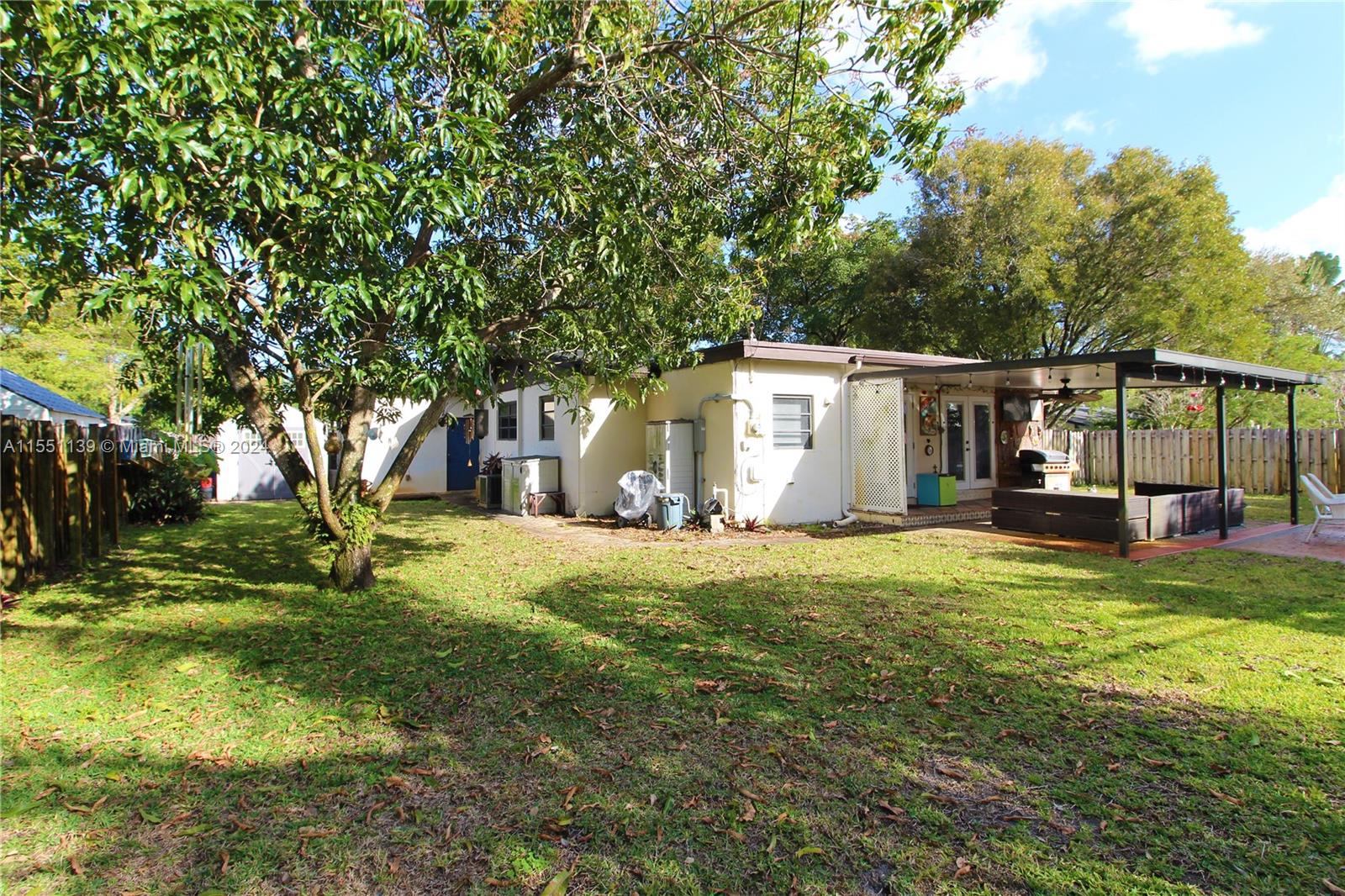 11 Redwood Cir, Plantation, FL, 33317 United States, 3 Bedrooms Bedrooms, ,2 BathroomsBathrooms,Residential,For Sale,Redwood Cir,A11551139