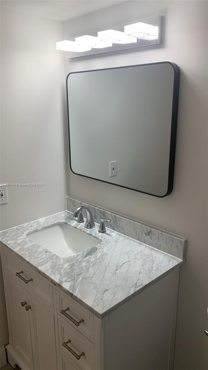 200 Leslie Dr PH 1106, Hallandale Beach, Florida 33009, 1 Bedroom Bedrooms, ,1 BathroomBathrooms,Residential,For Sale,200 Leslie Dr PH 1106,A11551144