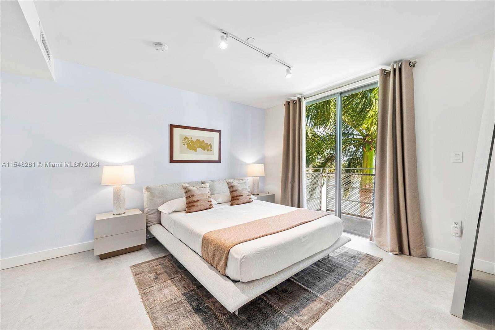 171 N Shore Dr 171-5, Miami Beach, Florida 33141, 3 Bedrooms Bedrooms, ,3 BathroomsBathrooms,Residentiallease,For Rent,171 N Shore Dr 171-5,A11548281