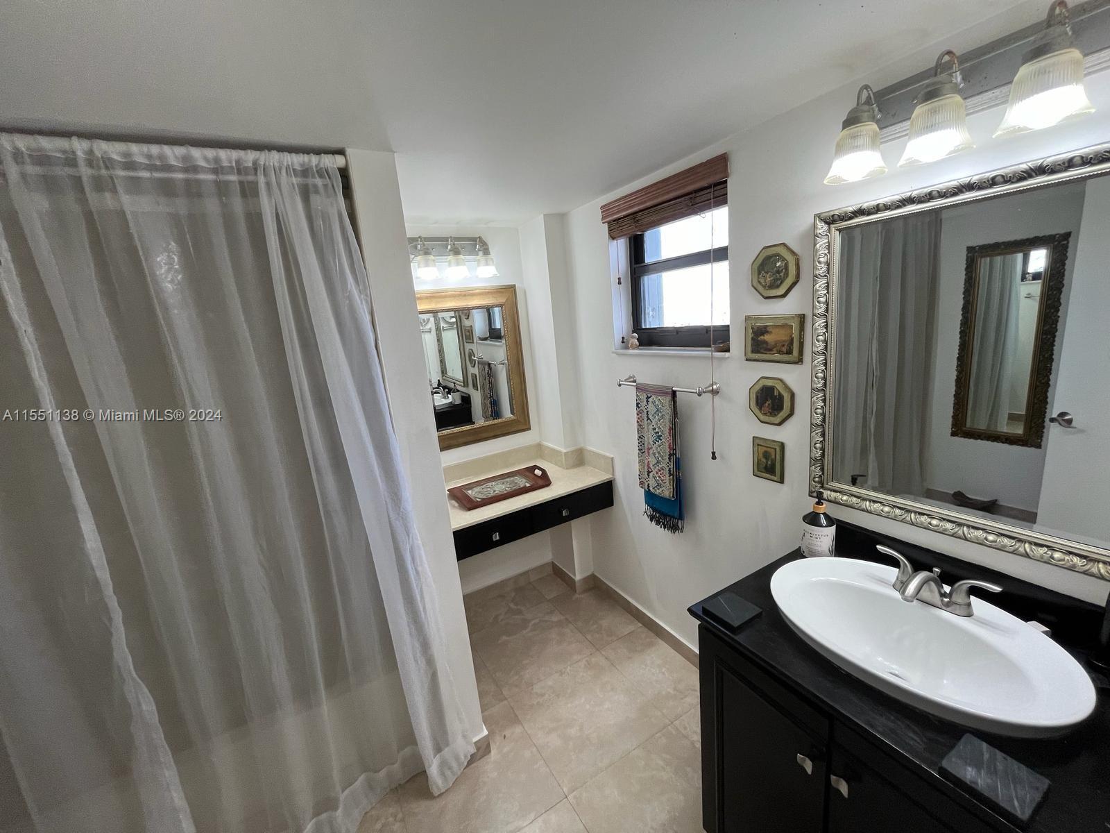 1775 Washington Ave 7C, Miami Beach, Florida 33139, 2 Bedrooms Bedrooms, ,2 BathroomsBathrooms,Residential,For Sale,1775 Washington Ave 7C,A11551138