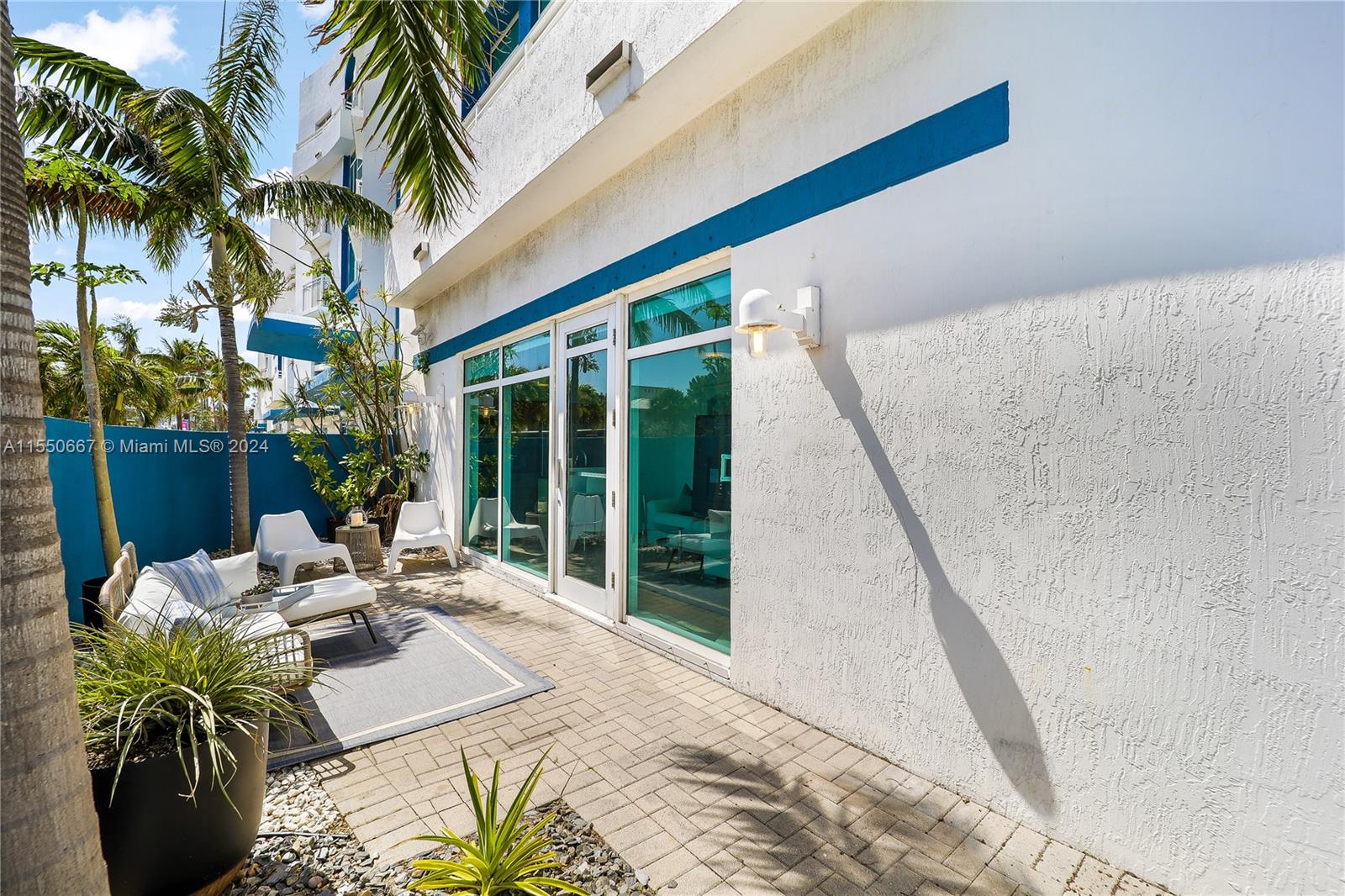 7600 Collins Ave, Miami Beach, FL, 33141 United States, 2 Bedrooms Bedrooms, ,1 BathroomBathrooms,Residential,For Sale,Collins Ave,A11550667
