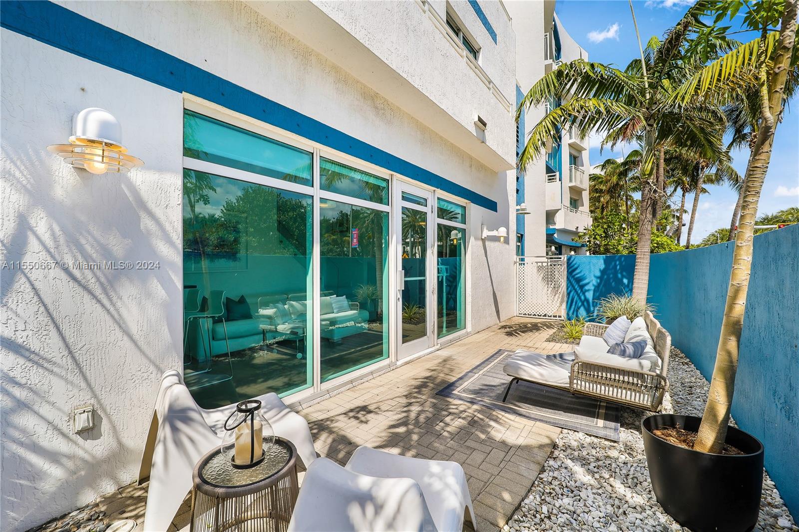 7600 Collins Ave, Miami Beach, FL, 33141 United States, 2 Bedrooms Bedrooms, ,1 BathroomBathrooms,Residential,For Sale,Collins Ave,A11550667