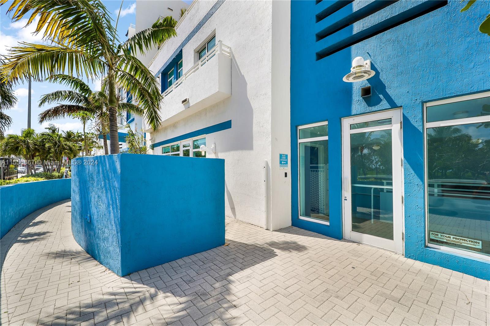 7600 Collins Ave, Miami Beach, FL, 33141 United States, 2 Bedrooms Bedrooms, ,1 BathroomBathrooms,Residential,For Sale,Collins Ave,A11550667