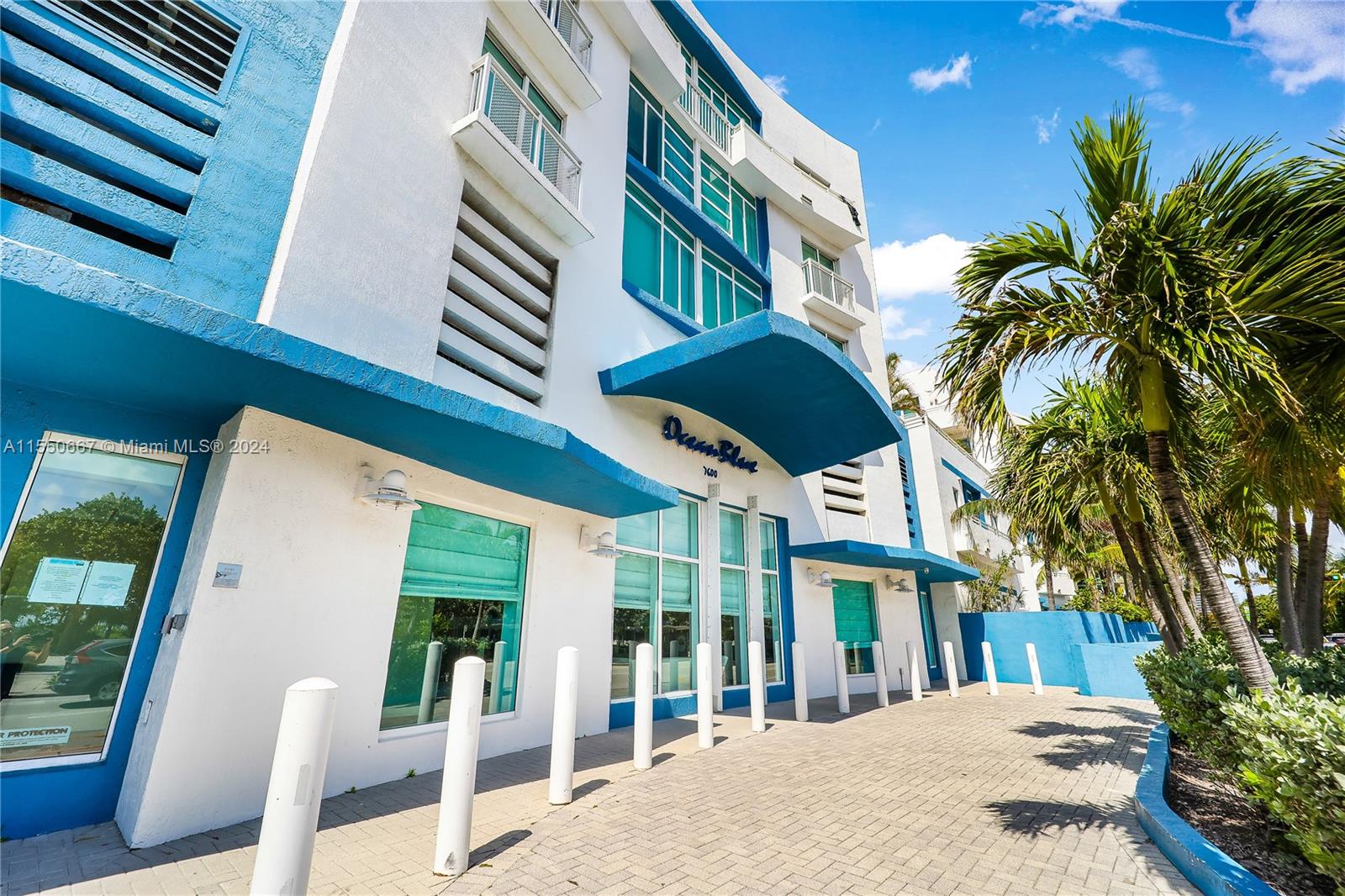 7600 Collins Ave, Miami Beach, FL, 33141 United States, 2 Bedrooms Bedrooms, ,1 BathroomBathrooms,Residential,For Sale,Collins Ave,A11550667