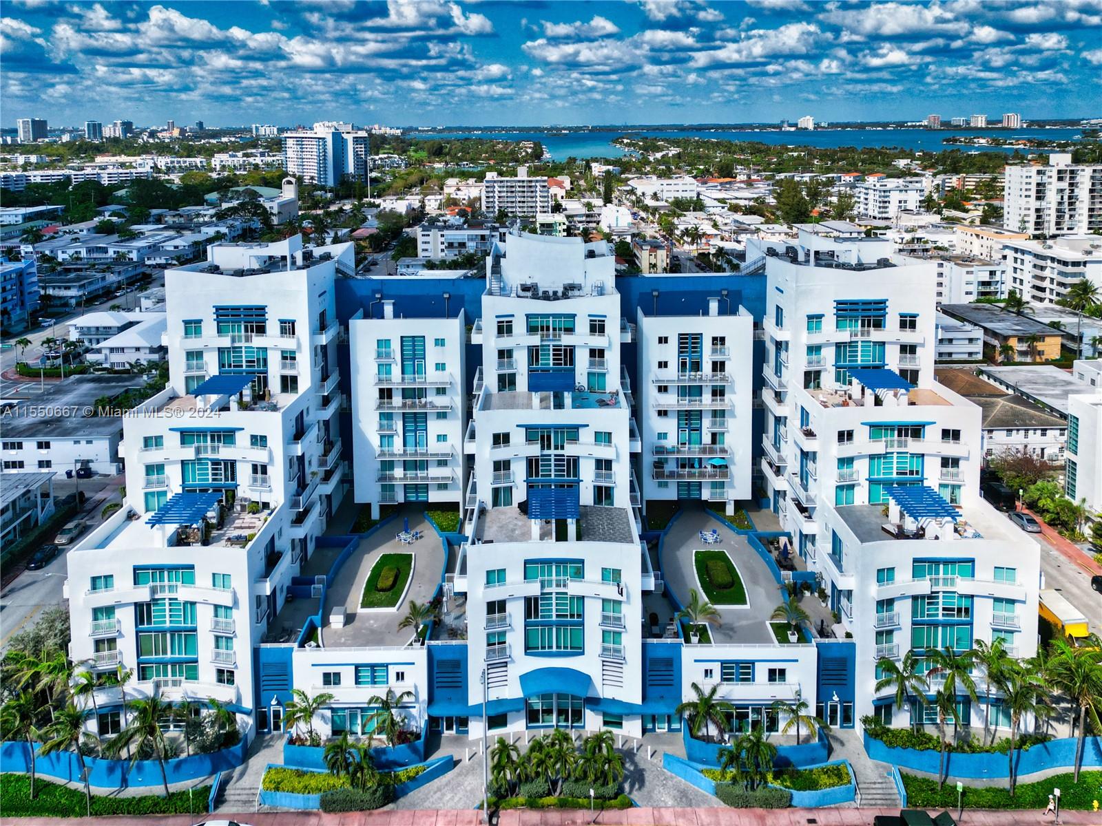 7600 Collins Ave, Miami Beach, FL, 33141 United States, 2 Bedrooms Bedrooms, ,1 BathroomBathrooms,Residential,For Sale,Collins Ave,A11550667