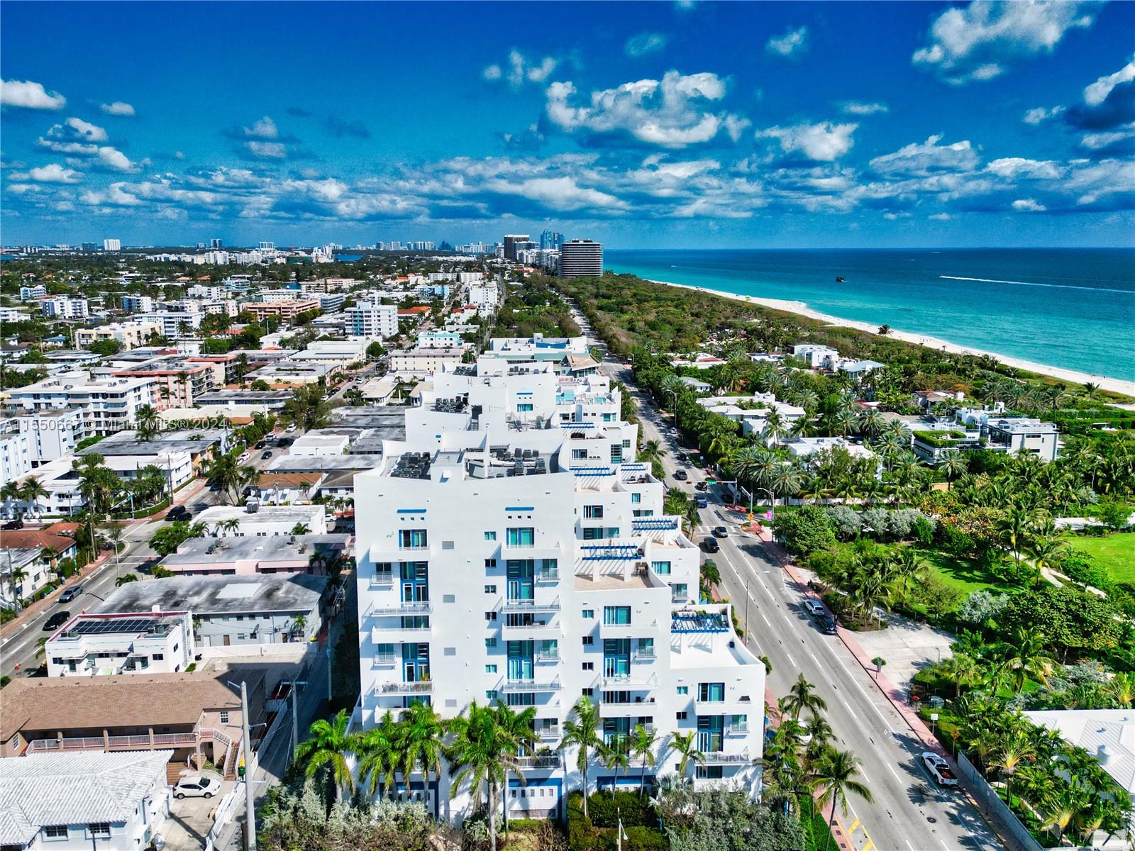 7600 Collins Ave, Miami Beach, FL, 33141 United States, 2 Bedrooms Bedrooms, ,1 BathroomBathrooms,Residential,For Sale,Collins Ave,A11550667