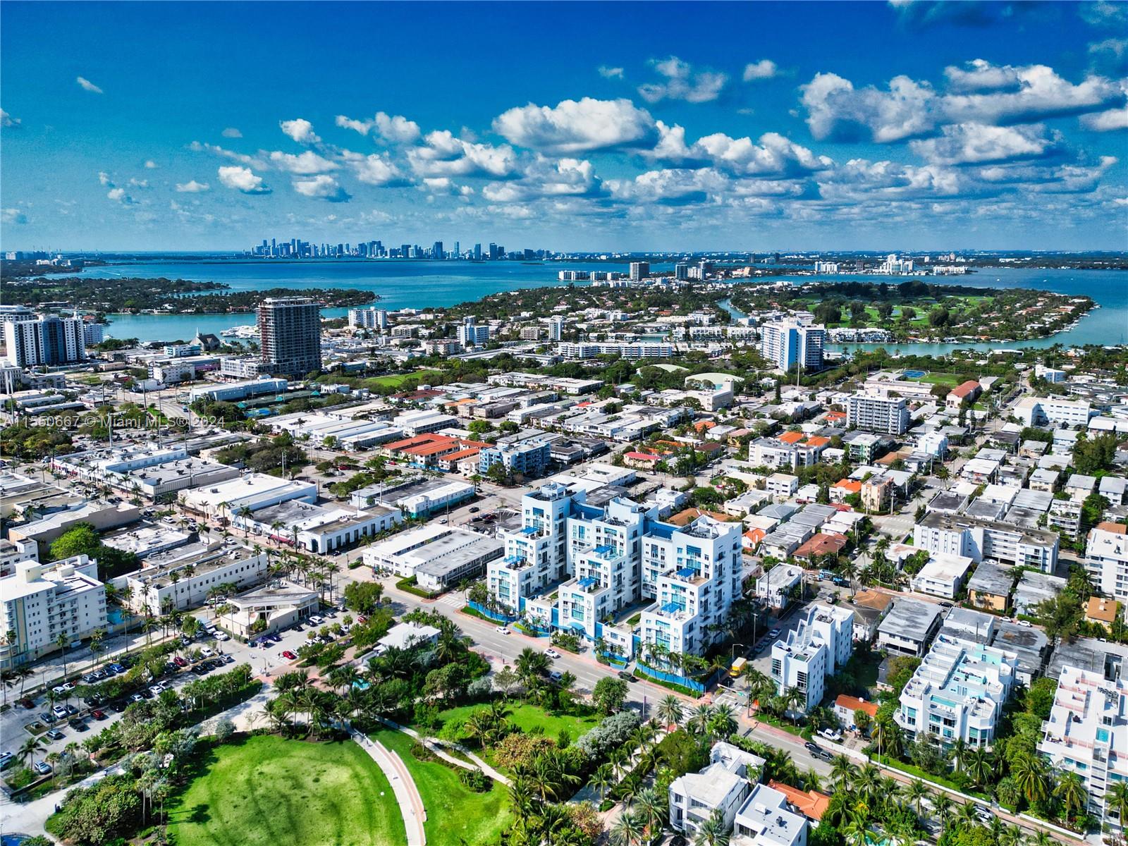 7600 Collins Ave, Miami Beach, FL, 33141 United States, 2 Bedrooms Bedrooms, ,1 BathroomBathrooms,Residential,For Sale,Collins Ave,A11550667