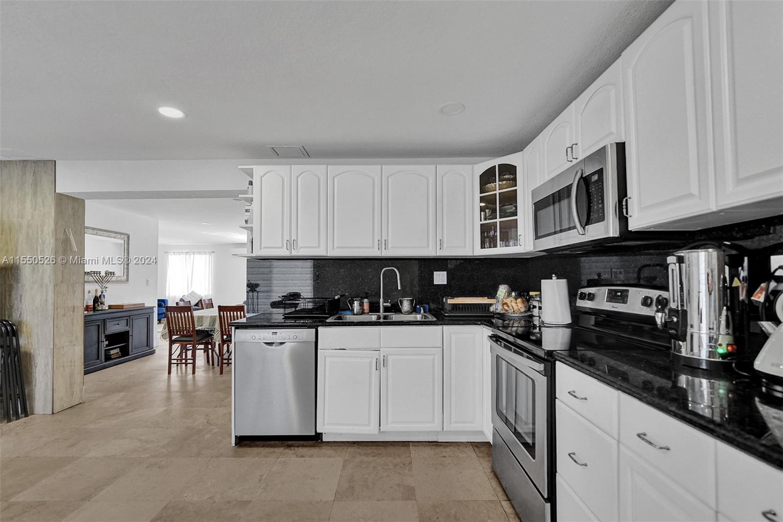 901 NE 6th St 1, Hallandale Beach, Florida 33009, 4 Bedrooms Bedrooms, ,3 BathroomsBathrooms,Residentiallease,For Rent,901 NE 6th St 1,A11550526