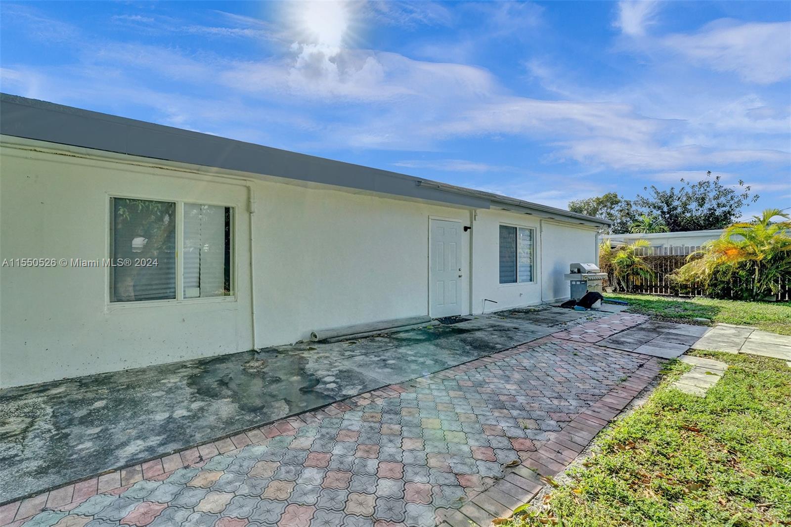 901 NE 6th St 1, Hallandale Beach, Florida 33009, 4 Bedrooms Bedrooms, ,3 BathroomsBathrooms,Residentiallease,For Rent,901 NE 6th St 1,A11550526