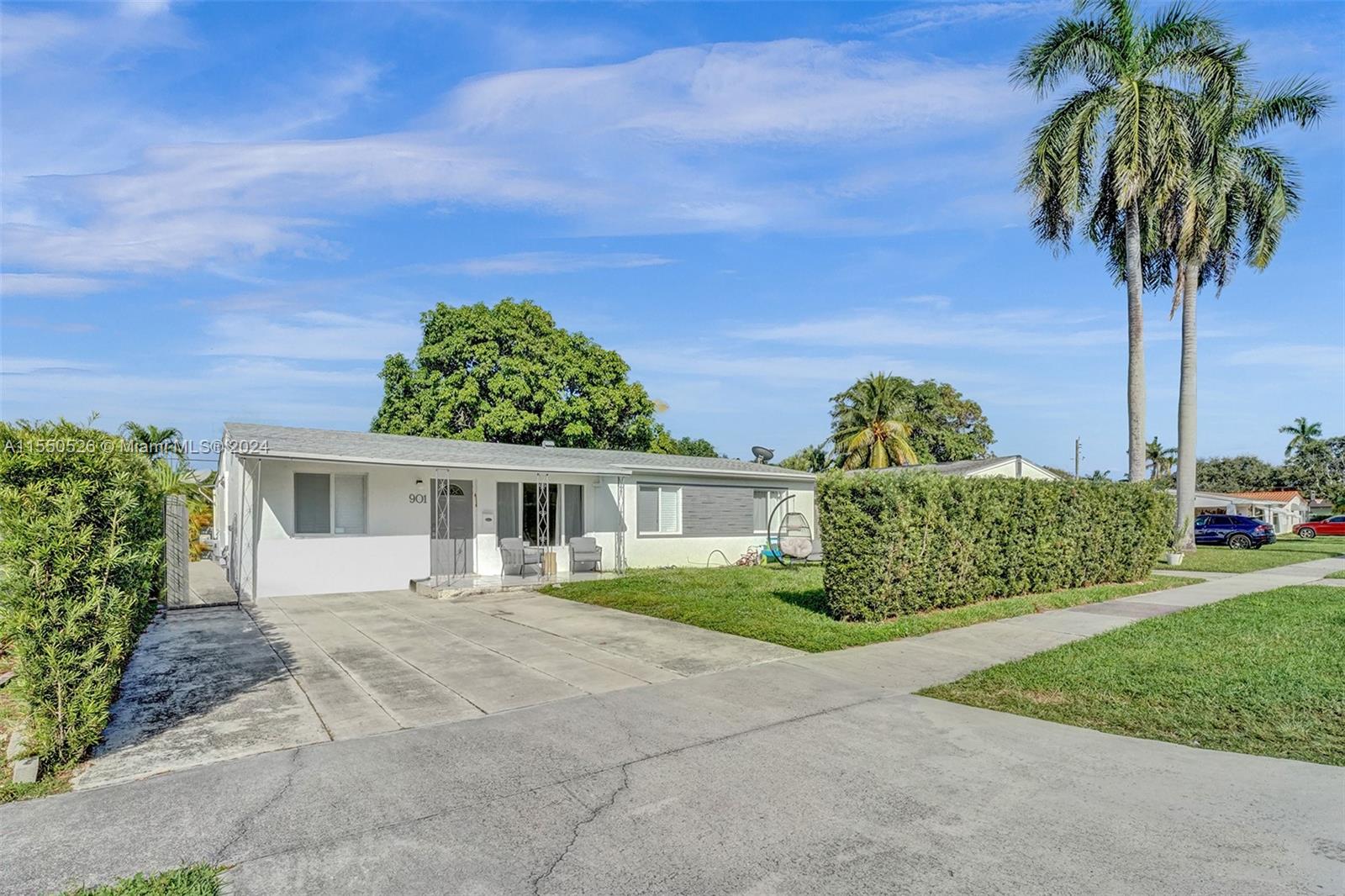 901 NE 6th St 1, Hallandale Beach, Florida 33009, 4 Bedrooms Bedrooms, ,3 BathroomsBathrooms,Residentiallease,For Rent,901 NE 6th St 1,A11550526