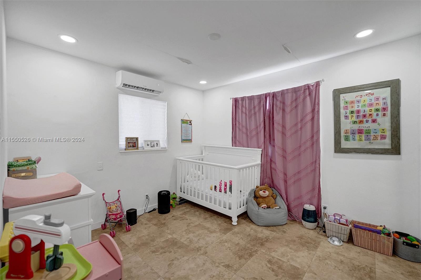 901 NE 6th St 1, Hallandale Beach, Florida 33009, 4 Bedrooms Bedrooms, ,3 BathroomsBathrooms,Residentiallease,For Rent,901 NE 6th St 1,A11550526