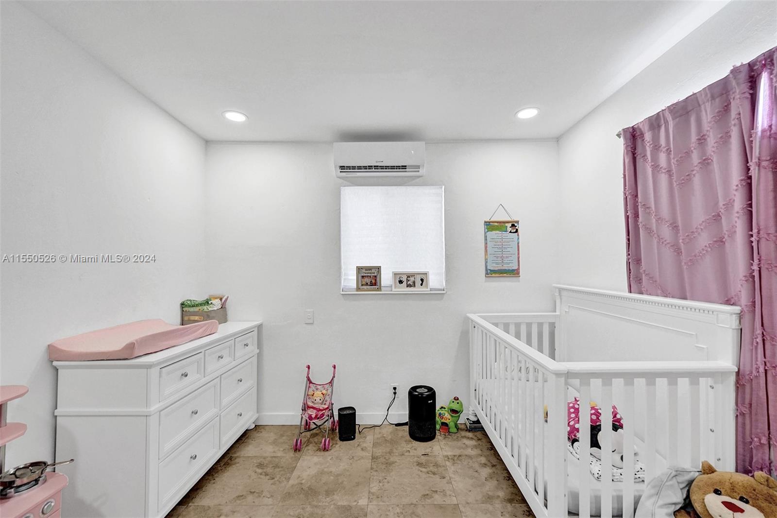 901 NE 6th St 1, Hallandale Beach, Florida 33009, 4 Bedrooms Bedrooms, ,3 BathroomsBathrooms,Residentiallease,For Rent,901 NE 6th St 1,A11550526