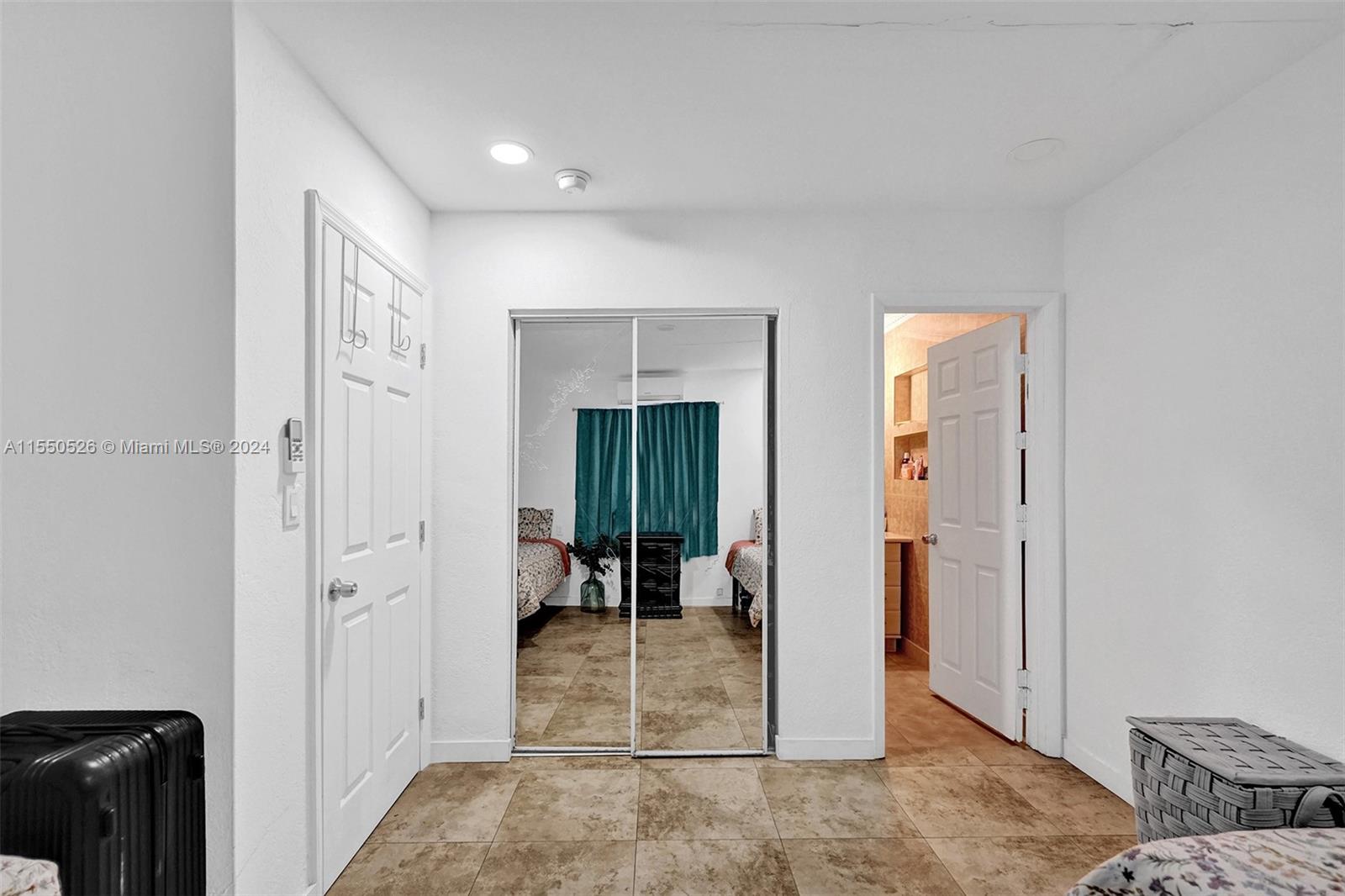 901 NE 6th St 1, Hallandale Beach, Florida 33009, 4 Bedrooms Bedrooms, ,3 BathroomsBathrooms,Residentiallease,For Rent,901 NE 6th St 1,A11550526