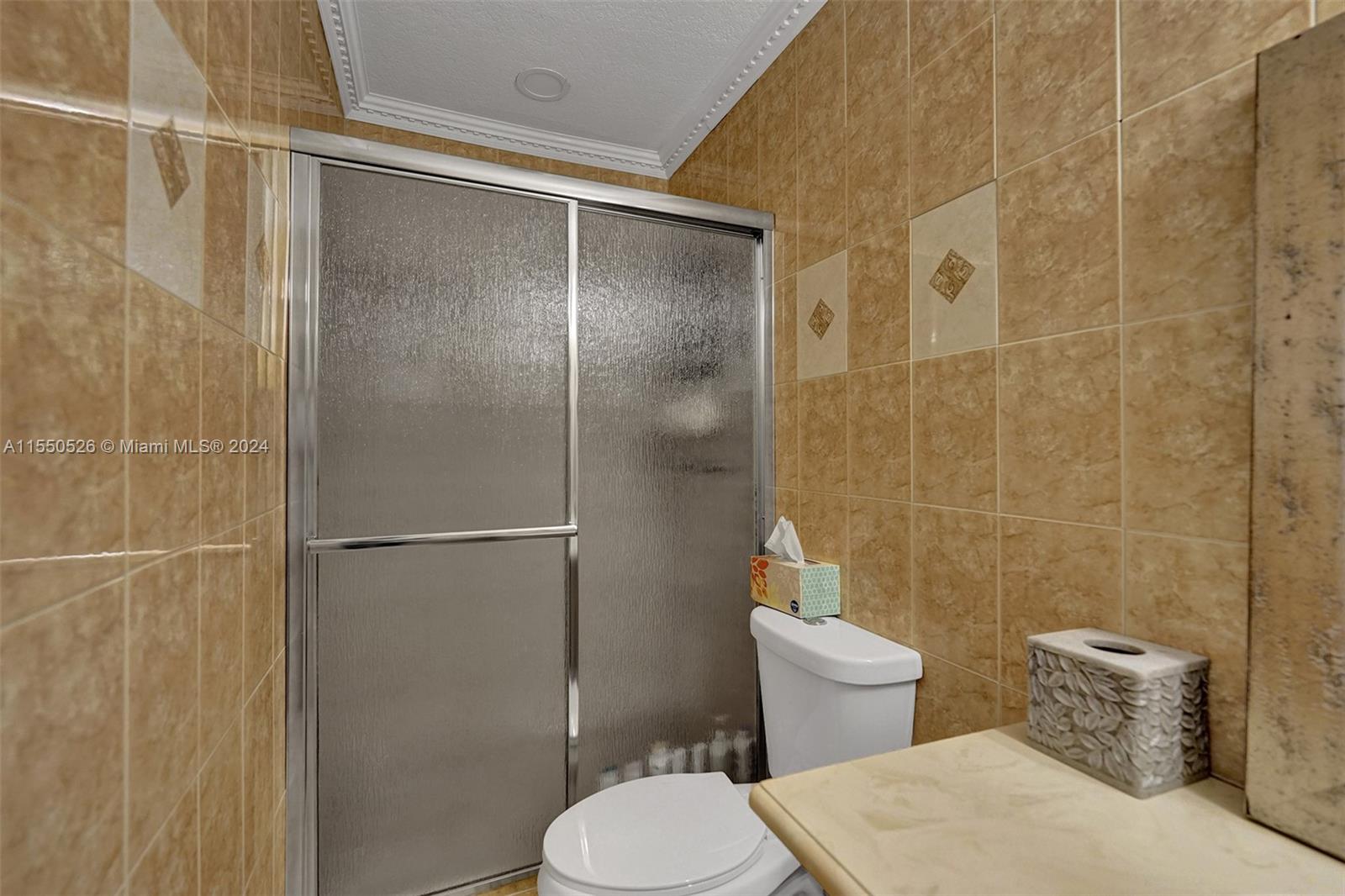 901 NE 6th St 1, Hallandale Beach, Florida 33009, 4 Bedrooms Bedrooms, ,3 BathroomsBathrooms,Residentiallease,For Rent,901 NE 6th St 1,A11550526