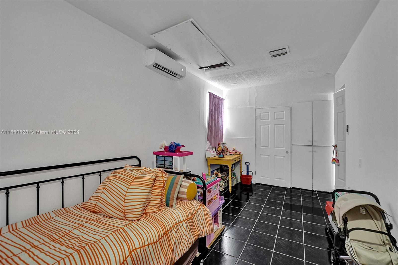 901 NE 6th St 1, Hallandale Beach, Florida 33009, 4 Bedrooms Bedrooms, ,3 BathroomsBathrooms,Residentiallease,For Rent,901 NE 6th St 1,A11550526