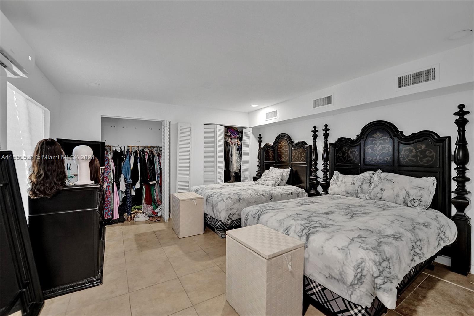 901 NE 6th St 1, Hallandale Beach, Florida 33009, 4 Bedrooms Bedrooms, ,3 BathroomsBathrooms,Residentiallease,For Rent,901 NE 6th St 1,A11550526