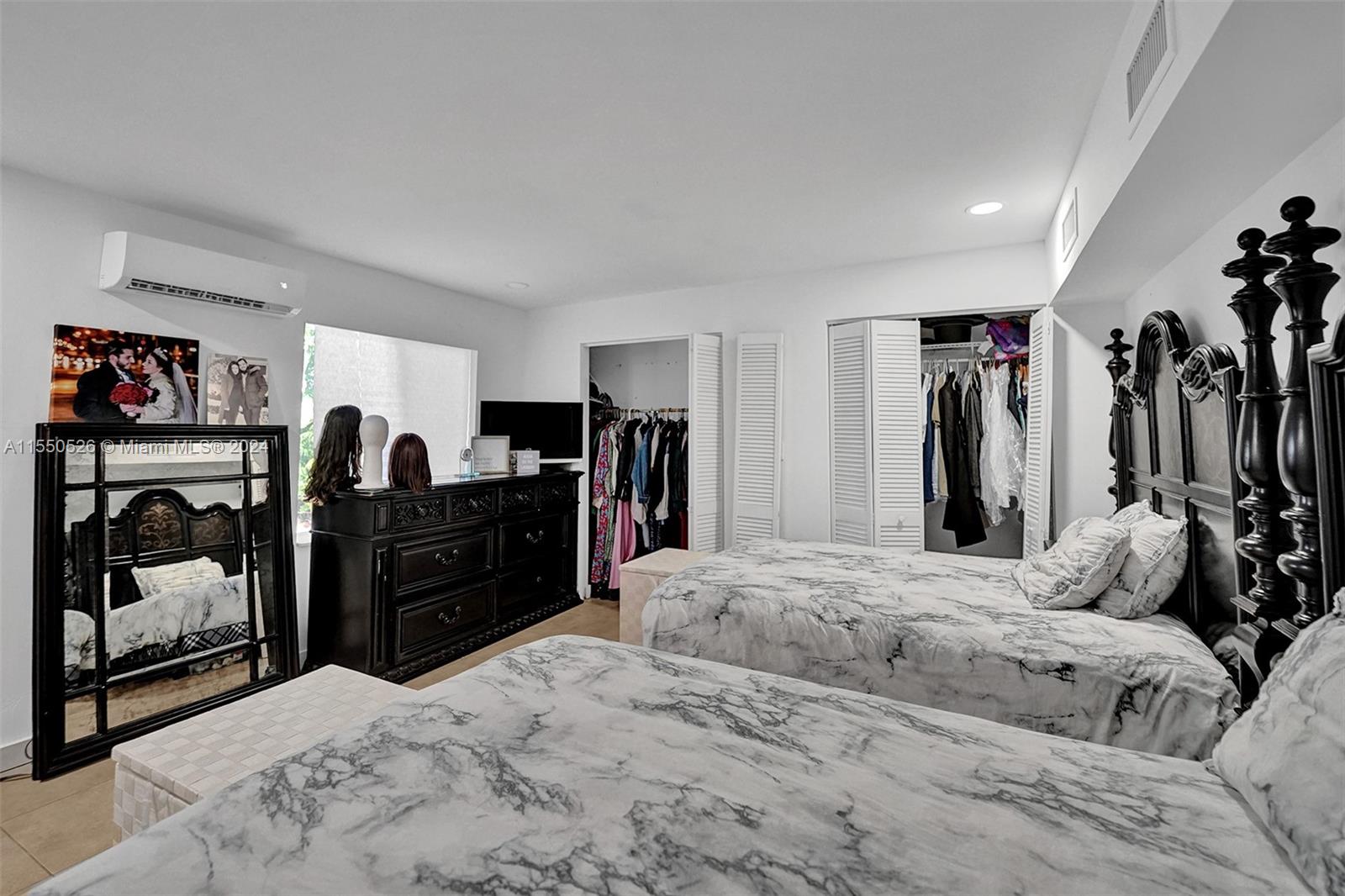 901 NE 6th St 1, Hallandale Beach, Florida 33009, 4 Bedrooms Bedrooms, ,3 BathroomsBathrooms,Residentiallease,For Rent,901 NE 6th St 1,A11550526