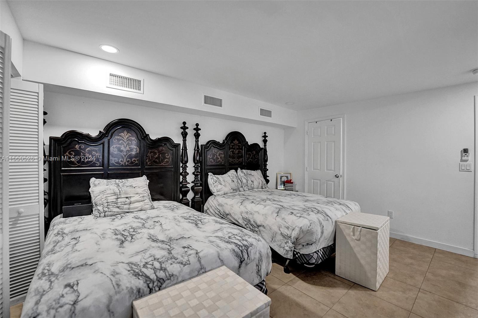 901 NE 6th St 1, Hallandale Beach, Florida 33009, 4 Bedrooms Bedrooms, ,3 BathroomsBathrooms,Residentiallease,For Rent,901 NE 6th St 1,A11550526
