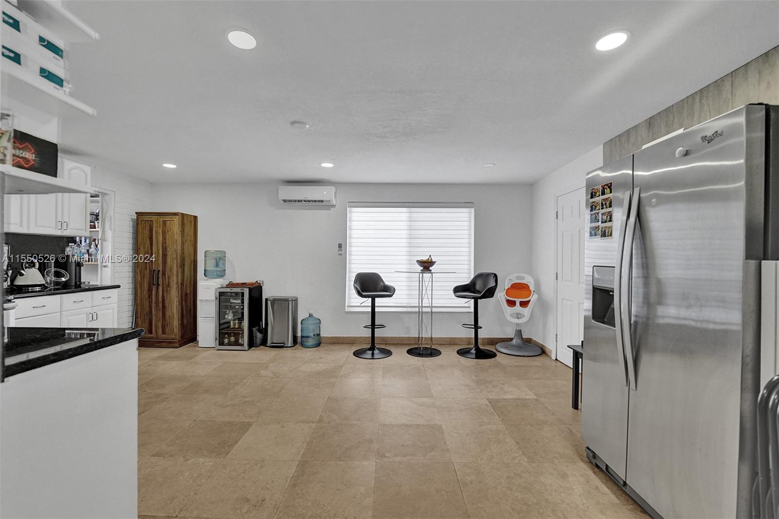 901 NE 6th St 1, Hallandale Beach, Florida 33009, 4 Bedrooms Bedrooms, ,3 BathroomsBathrooms,Residentiallease,For Rent,901 NE 6th St 1,A11550526