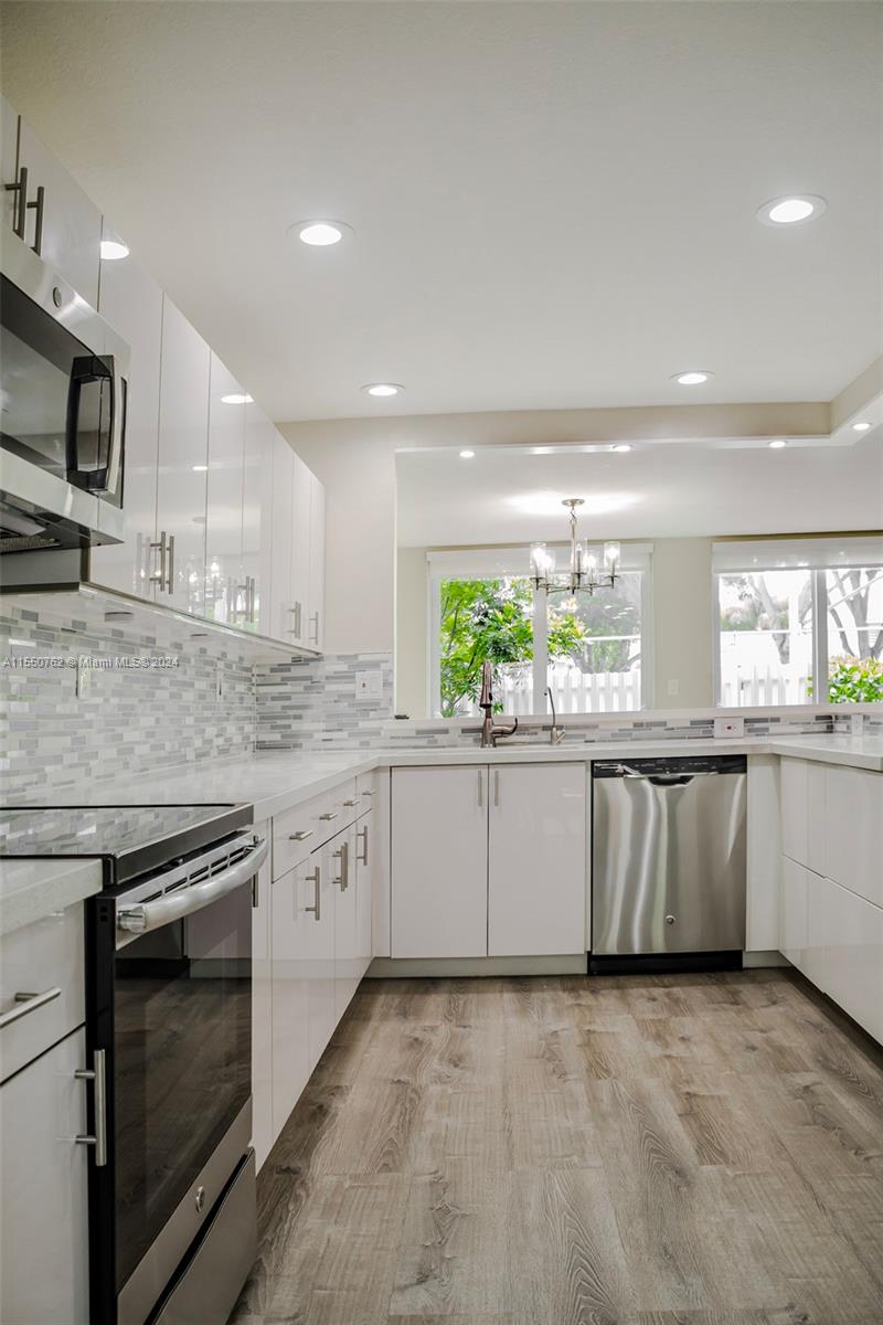 4422 NW 97th Pl, Doral, Florida 33178, 3 Bedrooms Bedrooms, ,2 BathroomsBathrooms,Residential,For Sale,4422 NW 97th Pl,A11550762