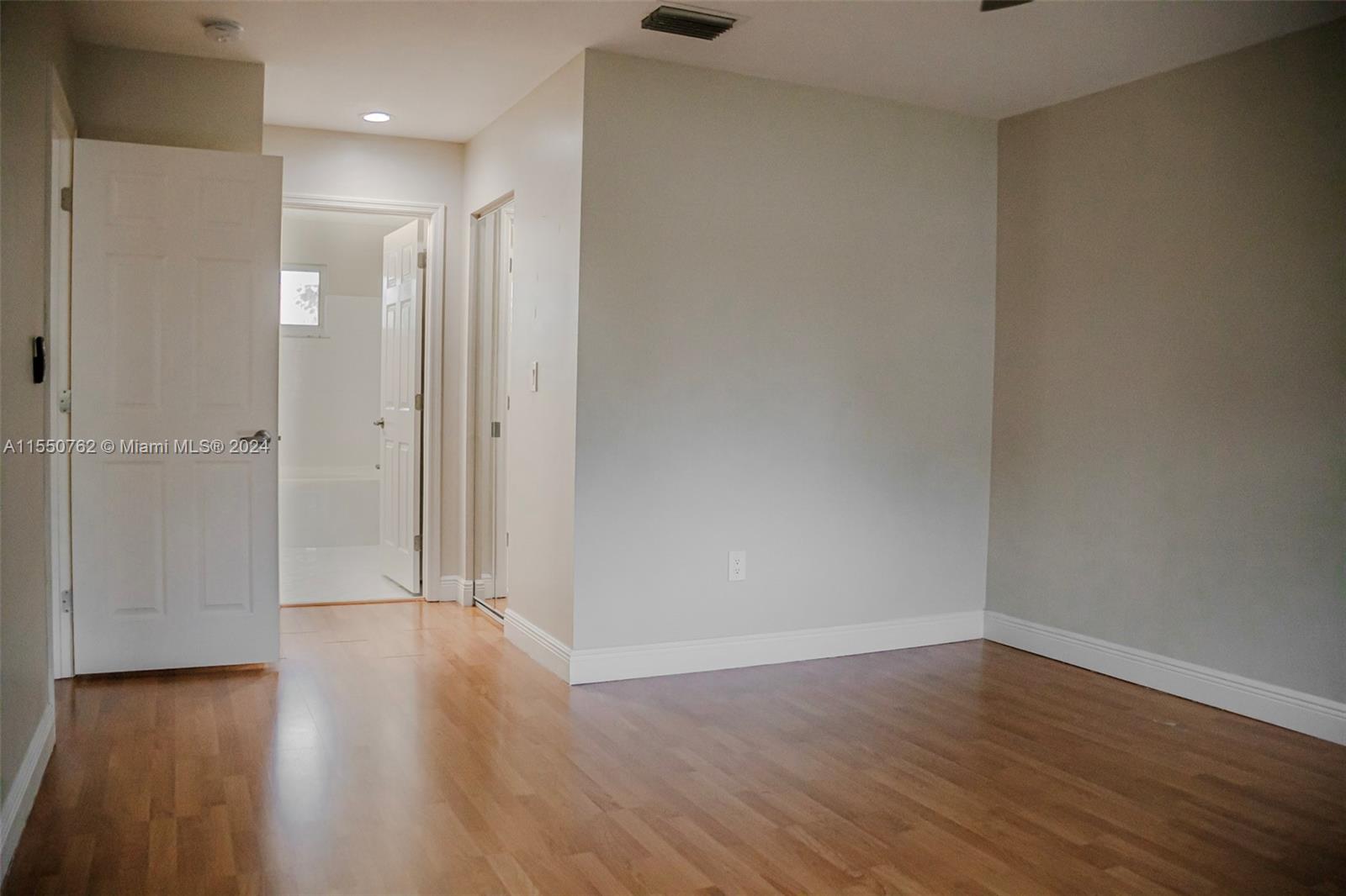 4422 NW 97th Pl, Doral, Florida 33178, 3 Bedrooms Bedrooms, ,2 BathroomsBathrooms,Residential,For Sale,4422 NW 97th Pl,A11550762