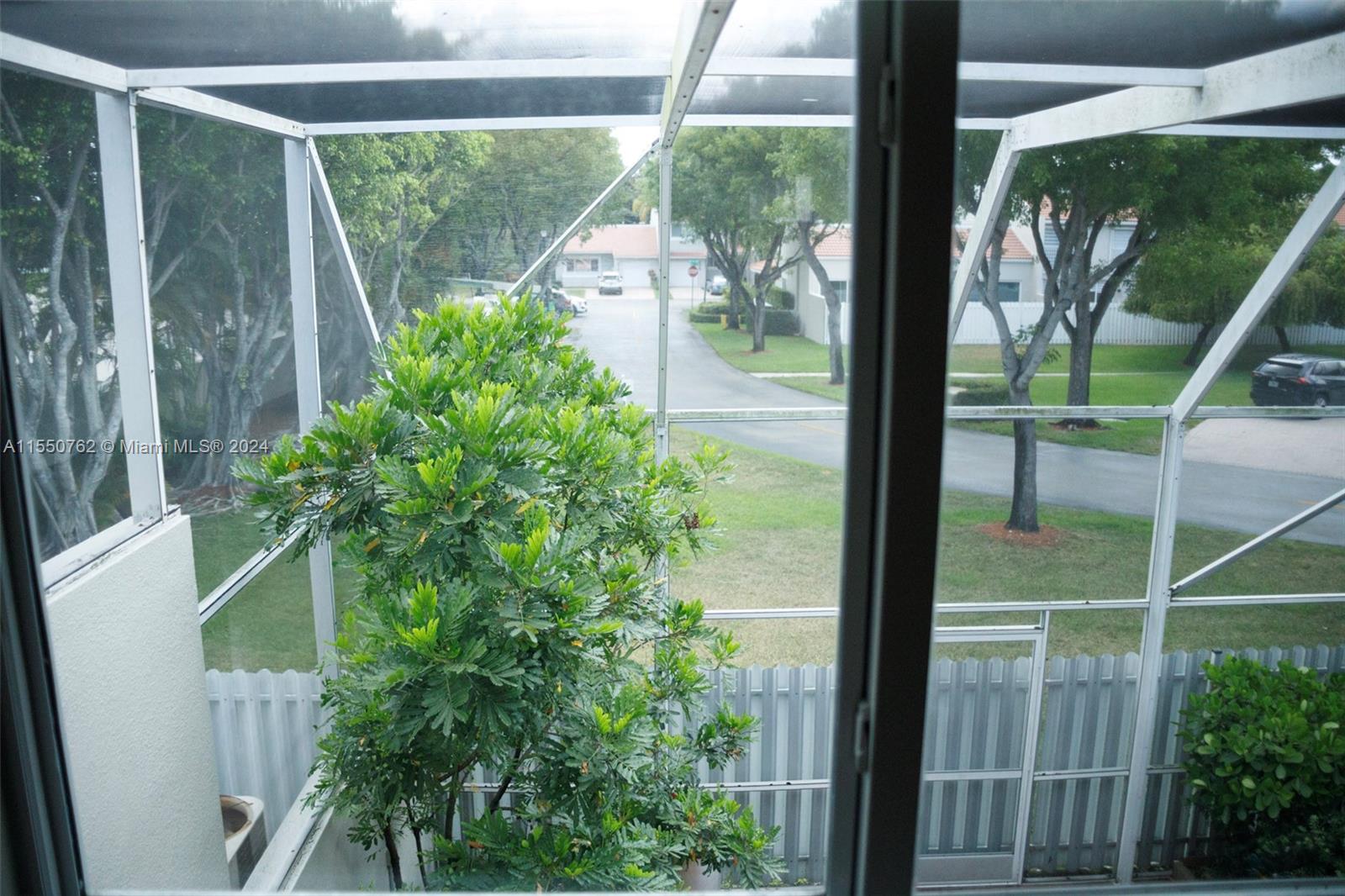 4422 NW 97th Pl, Doral, Florida 33178, 3 Bedrooms Bedrooms, ,2 BathroomsBathrooms,Residential,For Sale,4422 NW 97th Pl,A11550762